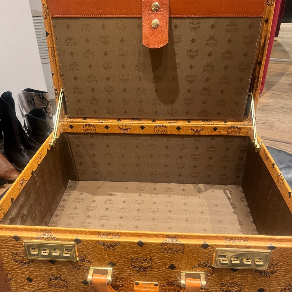 MCM Trunk Approx. 21”x16”x8” Never Used. Perfect Hardware, Lock, Hinges, Lining